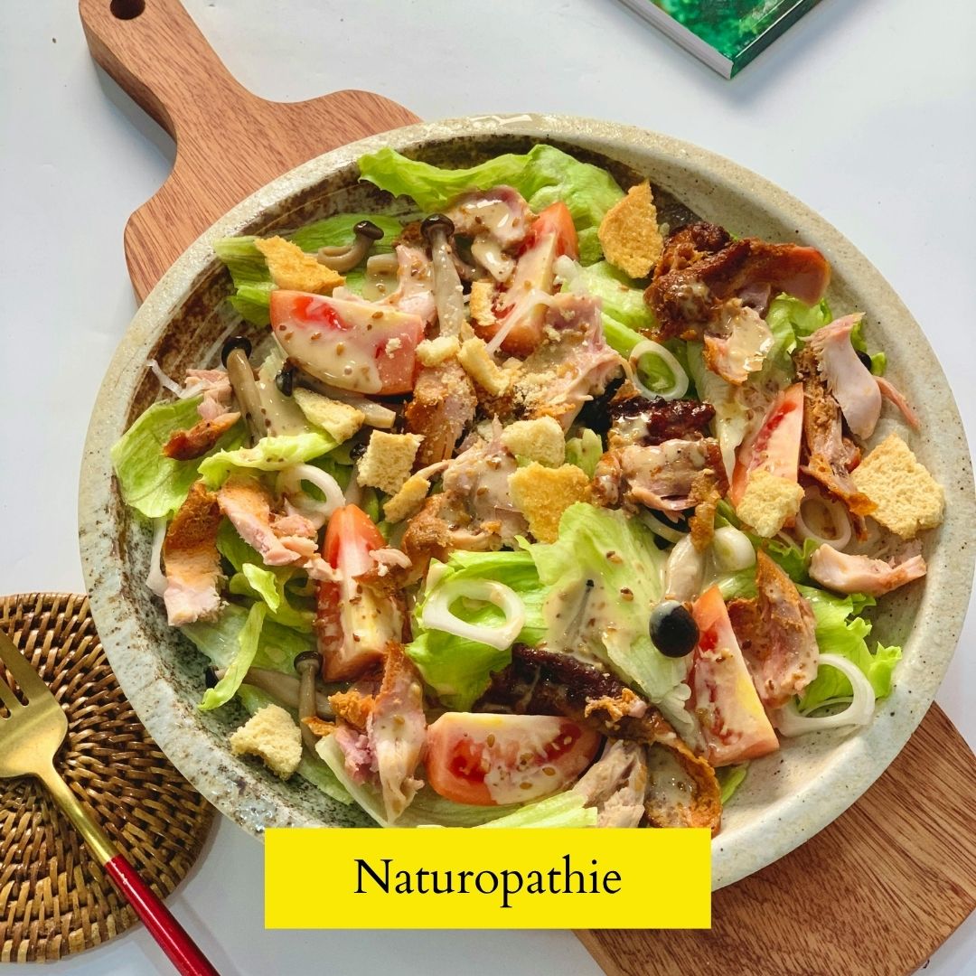 plat d'été frais et remplis de légumes sur une planche à découper illustrant l'alimentation estivale